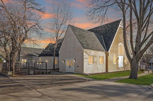 Welcome to 315 Morton Street W, Saint Paul, MN 55107! A piece of St. Paul History!