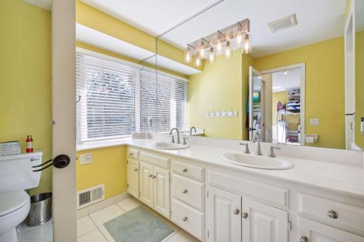 6609 Sally Lane, Edina, MN 55439