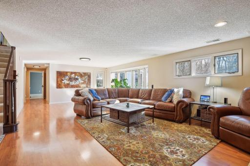6609 Sally Lane, Edina, MN 55439