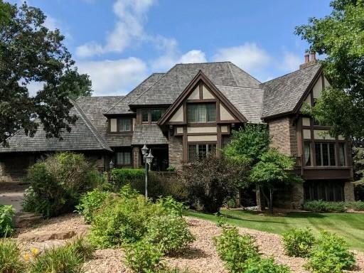 2800 Woods Trail N, Burnsville, MN 55306