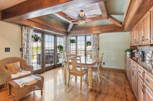 2800 Woods Trail N, Burnsville, MN 55306