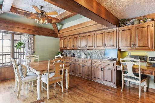 2800 Woods Trail N, Burnsville, MN 55306