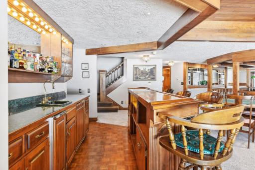2800 Woods Trail N, Burnsville, MN 55306