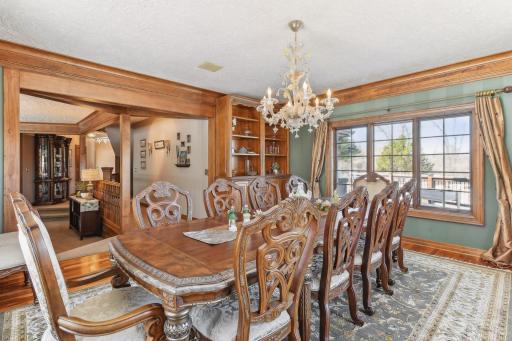 2800 Woods Trail N, Burnsville, MN 55306