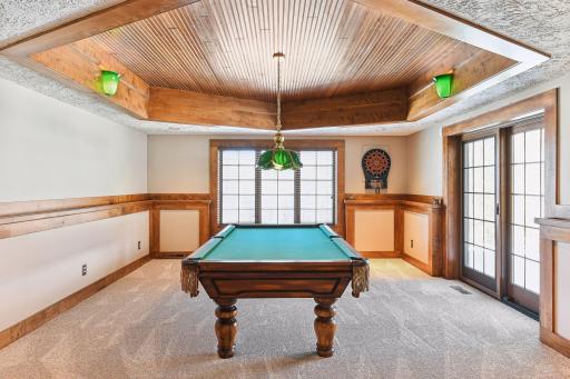 2800 Woods Trail N, Burnsville, MN 55306