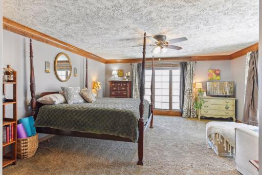 2800 Woods Trail N, Burnsville, MN 55306
