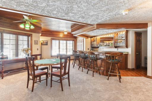 2800 Woods Trail N, Burnsville, MN 55306