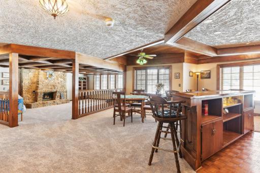 2800 Woods Trail N, Burnsville, MN 55306