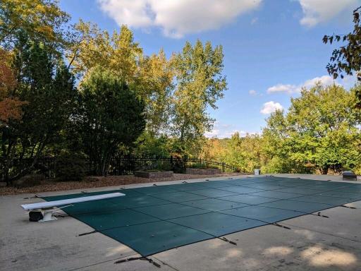 2800 Woods Trail N, Burnsville, MN 55306