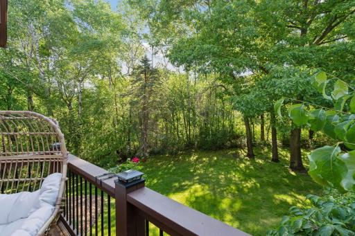 2800 Woods Trail N, Burnsville, MN 55306
