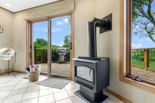 2 Martin Lane, North Oaks, MN 55127