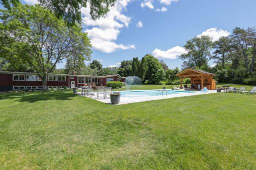 2 Martin Lane, North Oaks, MN 55127