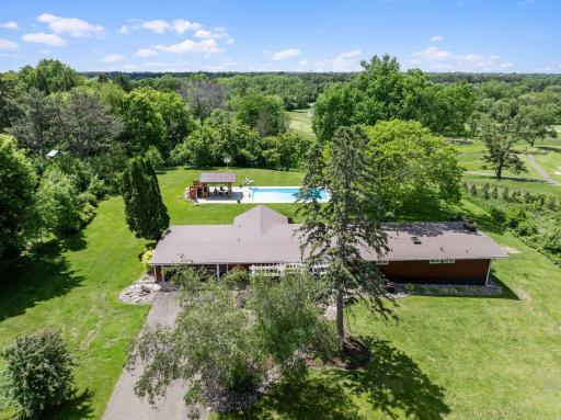 2 Martin Lane, North Oaks, MN 55127