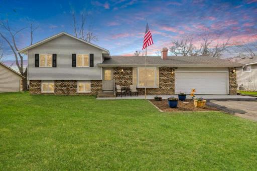 10541 102nd Place N, Maple Grove, MN 55369