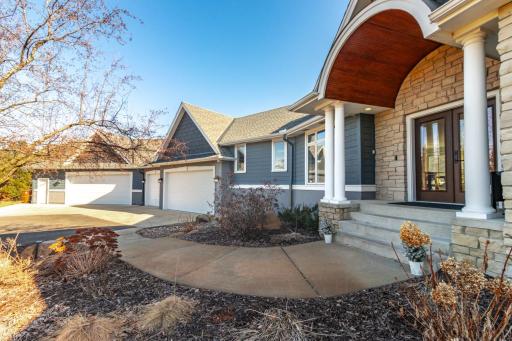 9547 Dellwood Road Lane N, Stillwater, MN 55082