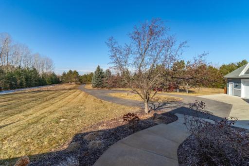 9547 Dellwood Road Lane N, Stillwater, MN 55082