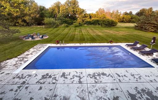 9547 Dellwood Road Lane N, Stillwater, MN 55082