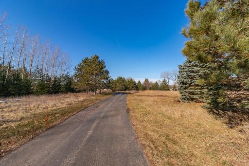9547 Dellwood Road Lane N, Stillwater, MN 55082