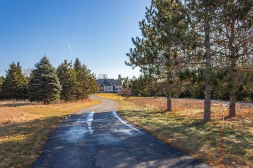 9547 Dellwood Road Lane N, Stillwater, MN 55082