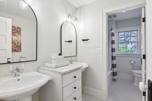 Upper Level Full Bath