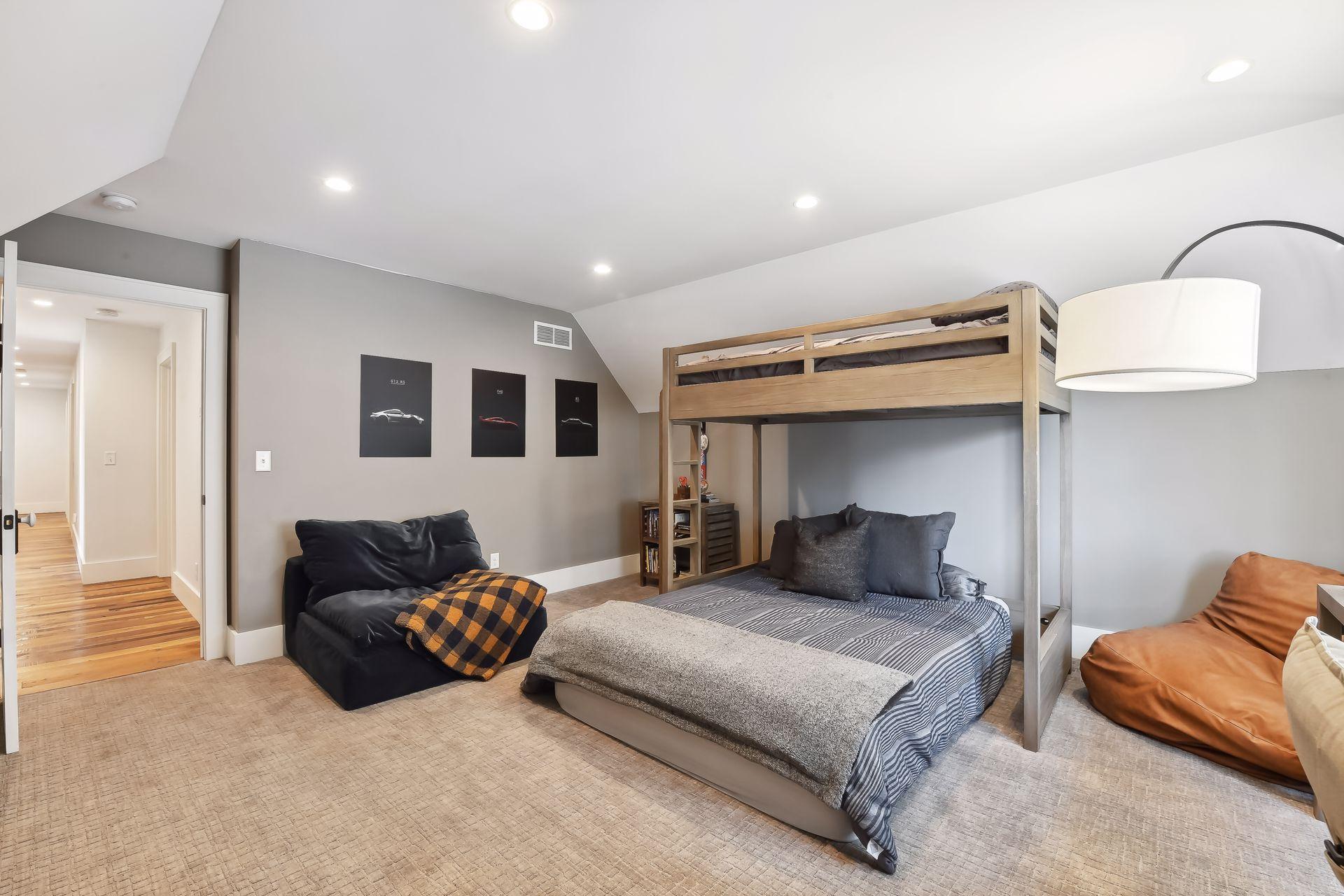 Bonus Room/4th Upper Level Bedroom