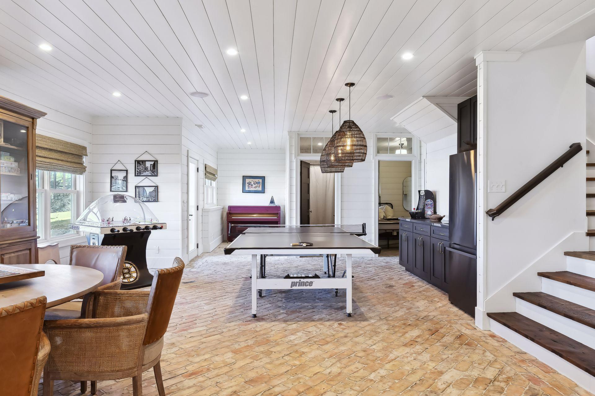 Rec Room Space with Wet Bar