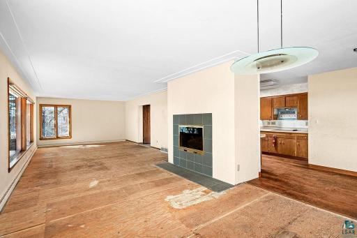 5918 London Road, Duluth, MN 55804