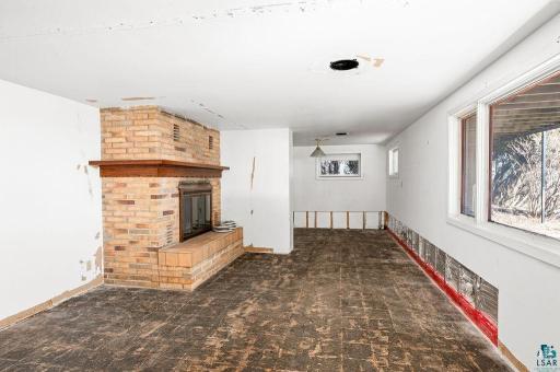 5918 London Road, Duluth, MN 55804