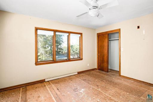 5918 London Road, Duluth, MN 55804