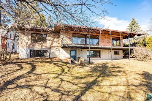 5918 London Road, Duluth, MN 55804