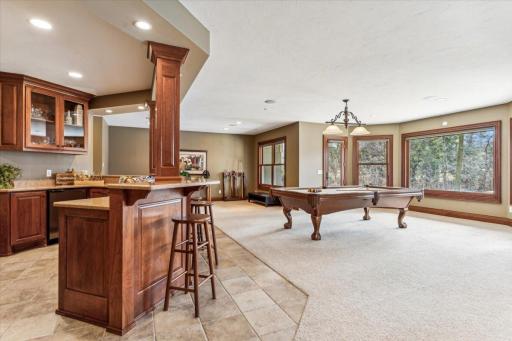 650 Hidden Creek Trail, Mendota Heights, MN 55118