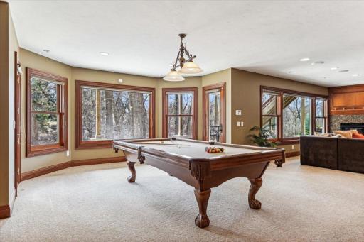 650 Hidden Creek Trail, Mendota Heights, MN 55118
