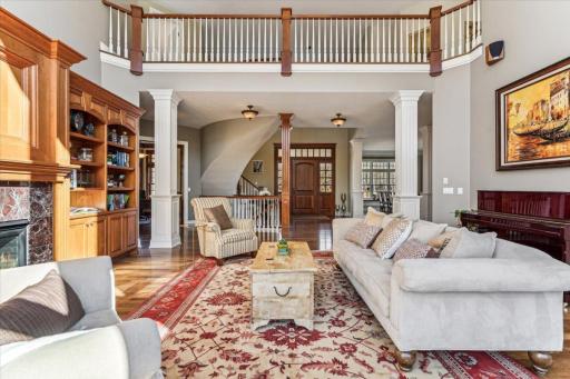 650 Hidden Creek Trail, Mendota Heights, MN 55118