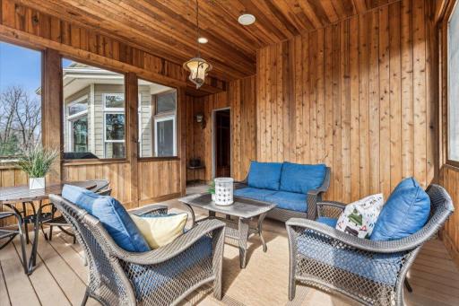 650 Hidden Creek Trail, Mendota Heights, MN 55118