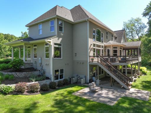 650 Hidden Creek Trail, Mendota Heights, MN 55118