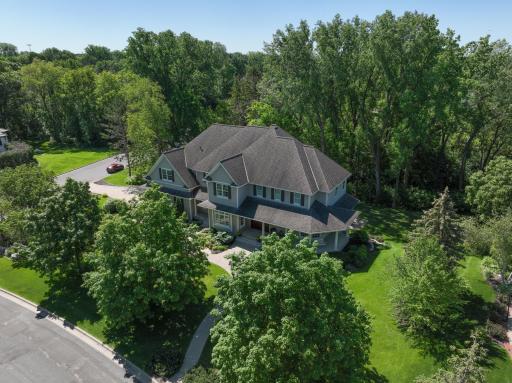 650 Hidden Creek Trail, Mendota Heights, MN 55118