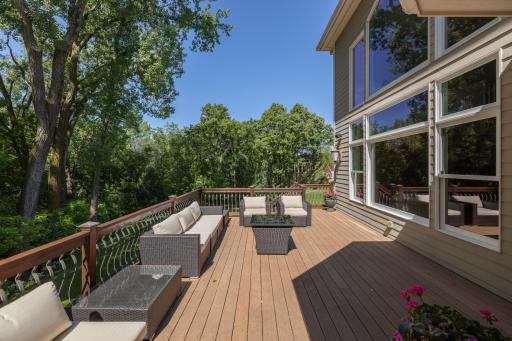 650 Hidden Creek Trail, Mendota Heights, MN 55118