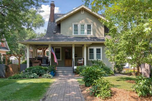 Soooo warm & inviting having a front porch. Welcome home!!!