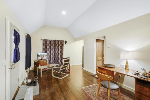 3845 Honeysuckle Road, Wayzata, MN 55391