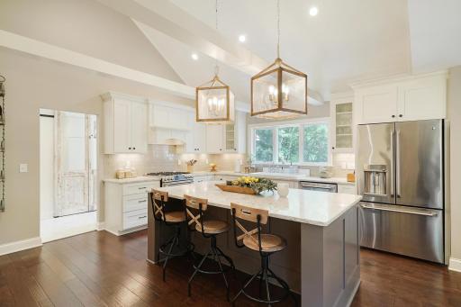 3845 Honeysuckle Road, Wayzata, MN 55391