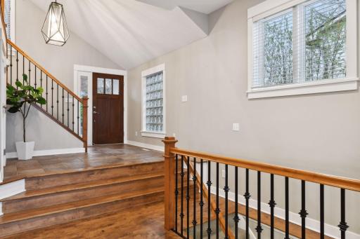 4936 Glen Elyn Road, Mound, MN 55364