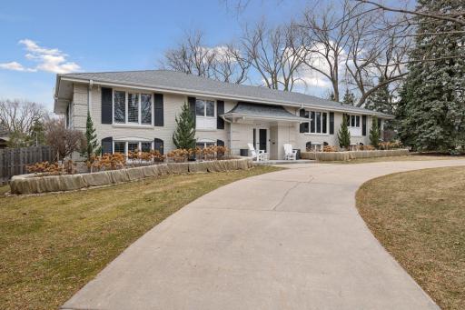 5700 Deville Drive, Edina, MN 55436
