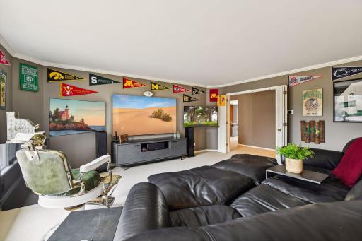 5700 Deville Drive, Edina, MN 55436