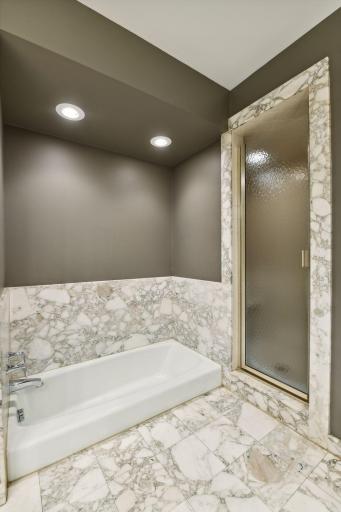 5700 Deville Drive, Edina, MN 55436