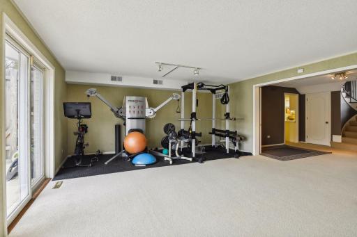 5700 Deville Drive, Edina, MN 55436
