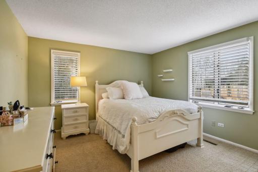 5700 Deville Drive, Edina, MN 55436