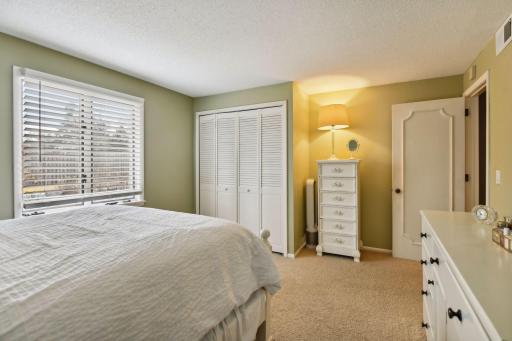 5700 Deville Drive, Edina, MN 55436