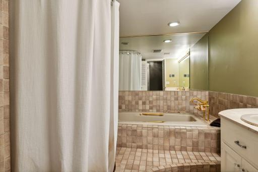 5700 Deville Drive, Edina, MN 55436