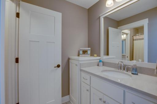 16515 56th Avenue N, Plymouth, MN 55446