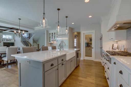 16515 56th Avenue N, Plymouth, MN 55446